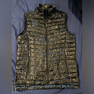 Women's Mountain Hardwear Black Vest Size Large